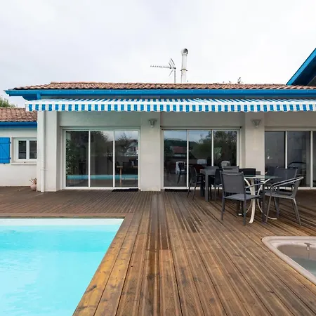 Сasa de vacaciones Maison De Vacances, Piscine Et *