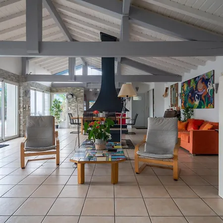 Maison De Vacances, Piscine Et Сasa de vacaciones