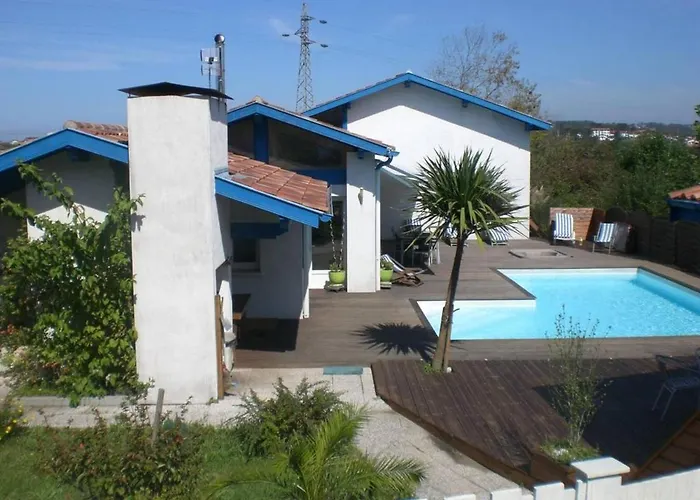 Maison De Vacances, Piscine Et *