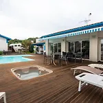 Maison De Vacances, Piscine Et