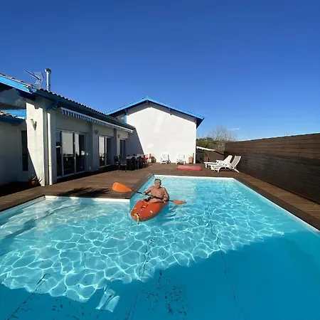 Maison De Vacances, Piscine Et Bidart
