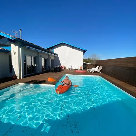 Casa vacanze Maison De Vacances, Piscine Et Bidart