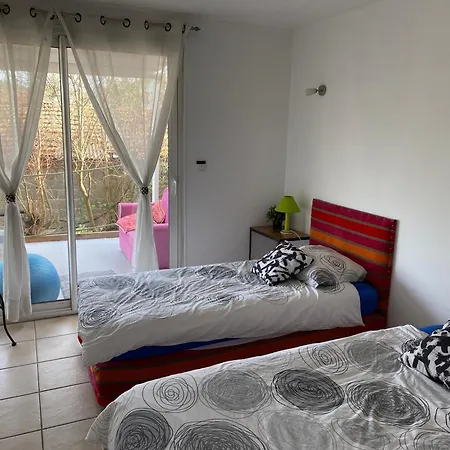 Maison De Vacances, Piscine Et Holiday home