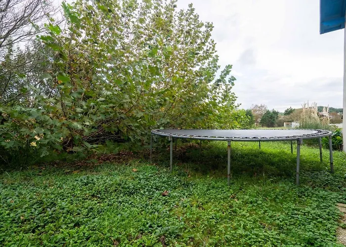 Maison De Vacances, Piscine Et Бидар